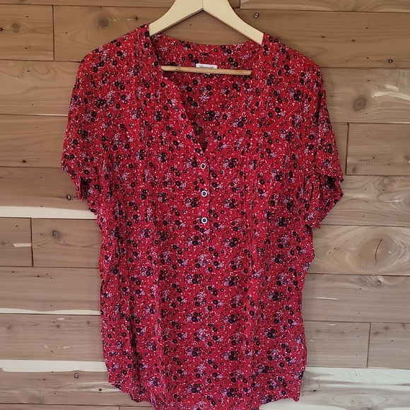 Westport Tops - Westport Floral Red & Blue Top, Size 1X, Soft